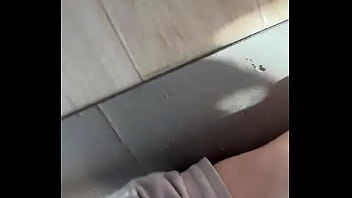 Bon début de week end mes coquins qui vient faire un peu de sport avec moi