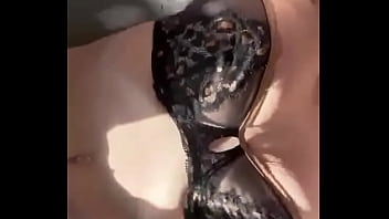 Bon début de week end mes coquins qui vient faire un peu de sport avec moi