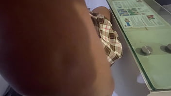 Hay padrastro no me frotes tu verga que me pongo caliente y se me antoja que metas tu polla en mi coño