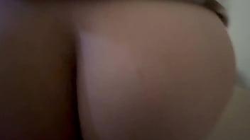 Hay padrastro no me frotes tu verga que me pongo caliente y se me antoja que metas tu polla en mi coño