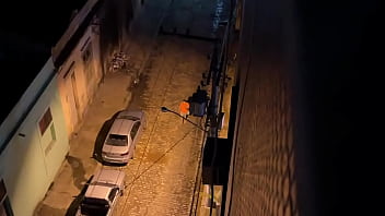 Olhem o urso retornando pro motel tinha ido buscar tk