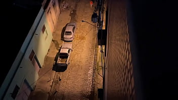 Olhem o urso retornando pro motel tinha ido buscar tk