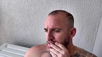 O marido da minha prima não dá conta mas não tem problema que eu dou conta dessa gostosa