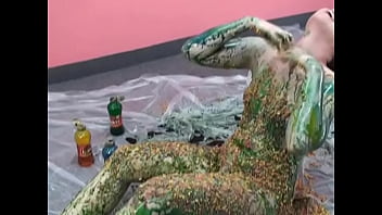 Sweet veronica snow wants ketchep and a hot fuck on the floor