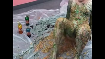 Sweet veronica snow wants ketchep and a hot fuck on the floor