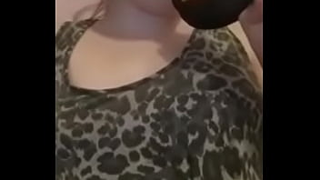 18 year old gives sloppy head