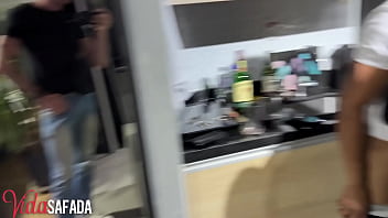 Safadinho mostrou que realmente tem muita experiência com casadas fez a lu gozar muito e até ter um squirt real Safadinho mostrou que realmente tem muita experiência com casadas fez a lu gozar muito e até ter um squirt real