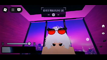 Kiwi me folla duro en roblox y saca mi semen en ella