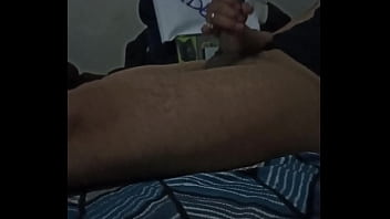 Masturbación Y Eyaculo Frente A Cámara thumbnail