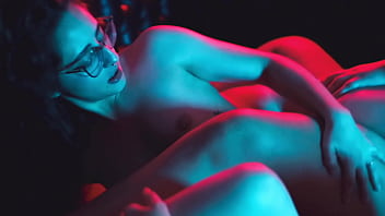 Perfect lesbian tribbing & foot worship