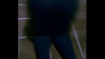 Ellie Sanches Se Exibindo Na Garagem De Casa thumbnail