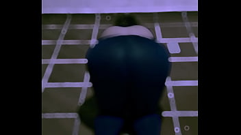 Ellie Sanches Se Exibindo Na Garagem De Casa thumbnail