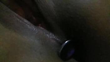 Adoro um plug adoro ser fodida