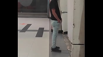 Verga En Centro Comercial thumbnail