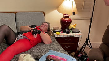 Harley quinn bad girl deep throating blowjob