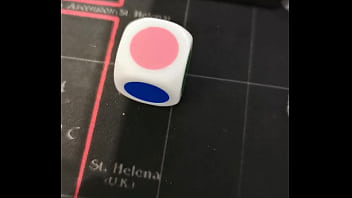 Jouons à un petit jeu voici un dé classique à 6 faces colorés chacune