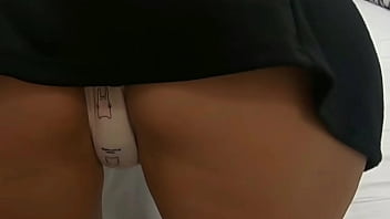 Hermanastro no puede controlar su polla después de ver a su hermanastra en esa posición lista para ser follada