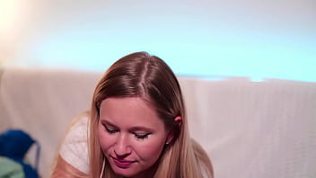 The blonde showed off her blowjob skills