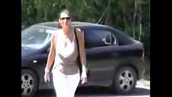 Coroa pagando boquete em m