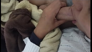 Happy new year safado do meu enteado me acordou no réveillon só pra eu chupar sua piroca e eu engolir toda porra