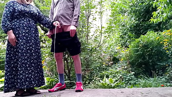 My mature mother in law pees standing up