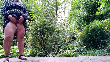 My mature mother in law pees standing up