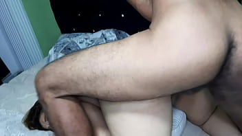 Me encanta follarla en cuatro patas y sentr su delicioso coño mojado