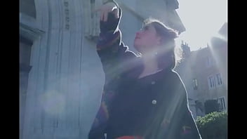 Loona chicas kpop cantando y bailando en carros