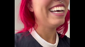 Fui ver um apartamento e o dono me fodeu