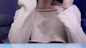 Mirror mirror — and no bra