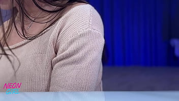 Mirror mirror — and no bra