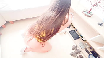 Madrastra puta mexicana en usa juega a la empleada puta y se deja manosear por su hijastro a cambio de dinero