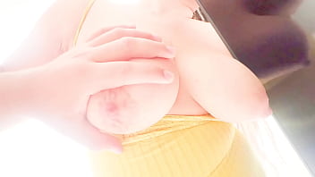 Madrastra puta mexicana en usa juega a la empleada puta y se deja manosear por su hijastro a cambio de dinero