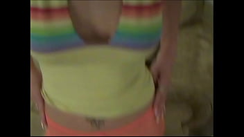 Sandi rose shows off her pantyhose & blowjob skills