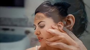 Giant ass brunette showing off her ass