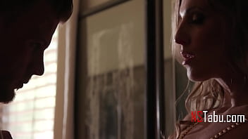 Hot busty wife simps over a constructor worker & seduces him