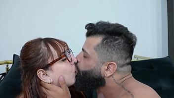 Fodendo o cuzinho da atleta welness que grelo lindo e grande