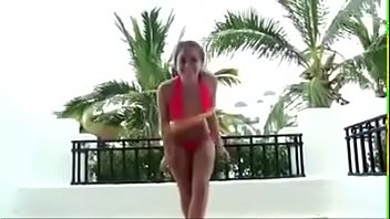 Booty booty booty booty rockin' everywhere