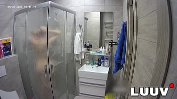 Luuv kareflore and abbadon film their real amateur homemade bathroom routine showing maximum real life openness