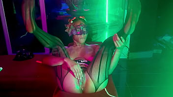 69 n dine daddy dick tastes the best after his shift i sucked off his sweaty balls before him giving me strong bbc