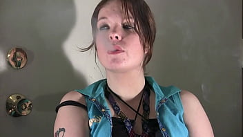Shante n 19 yr old sfw non nude smoking clips