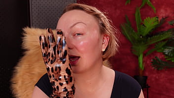 Long leather gloves and oily face asmr arya grander sfw video