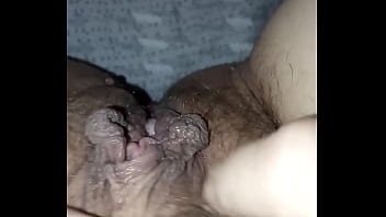 Una milf con la fica aperta