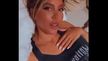 Wanda Nara Muestra Sus Tetas thumbnail