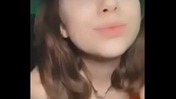 Tetona desfila su ropa interior