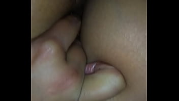 Masturbándome pensando en chicas