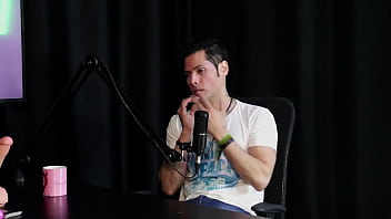 Depois da pandemia buscou um trabalho alternativo a diferença da criação para o pornô e a aceitação de sua família jow jow sheer red