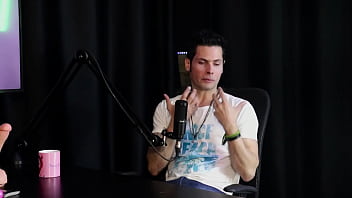 Depois da pandemia buscou um trabalho alternativo a diferença da criação para o pornô e a aceitação de sua família jow jow sheer red