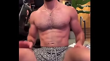 Homem Malhando thumbnail