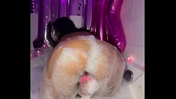 We hit 10k y’all really had me feeling myself tonight bubbles pink candles & my favorite to We hit 10k y’all really had me feeling myself tonight bubbles pink candles & my favorite to